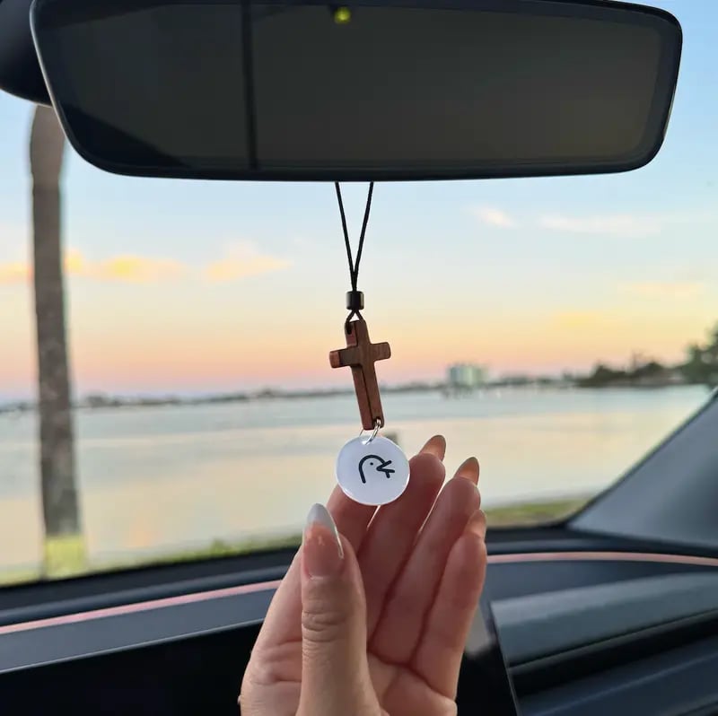 💥Big sale⚡📖 NFC Bible Verse Car Cross - Scan for Daily Scripture, Christian Car Accessory, Rearview Mirror Faith Decor✝️